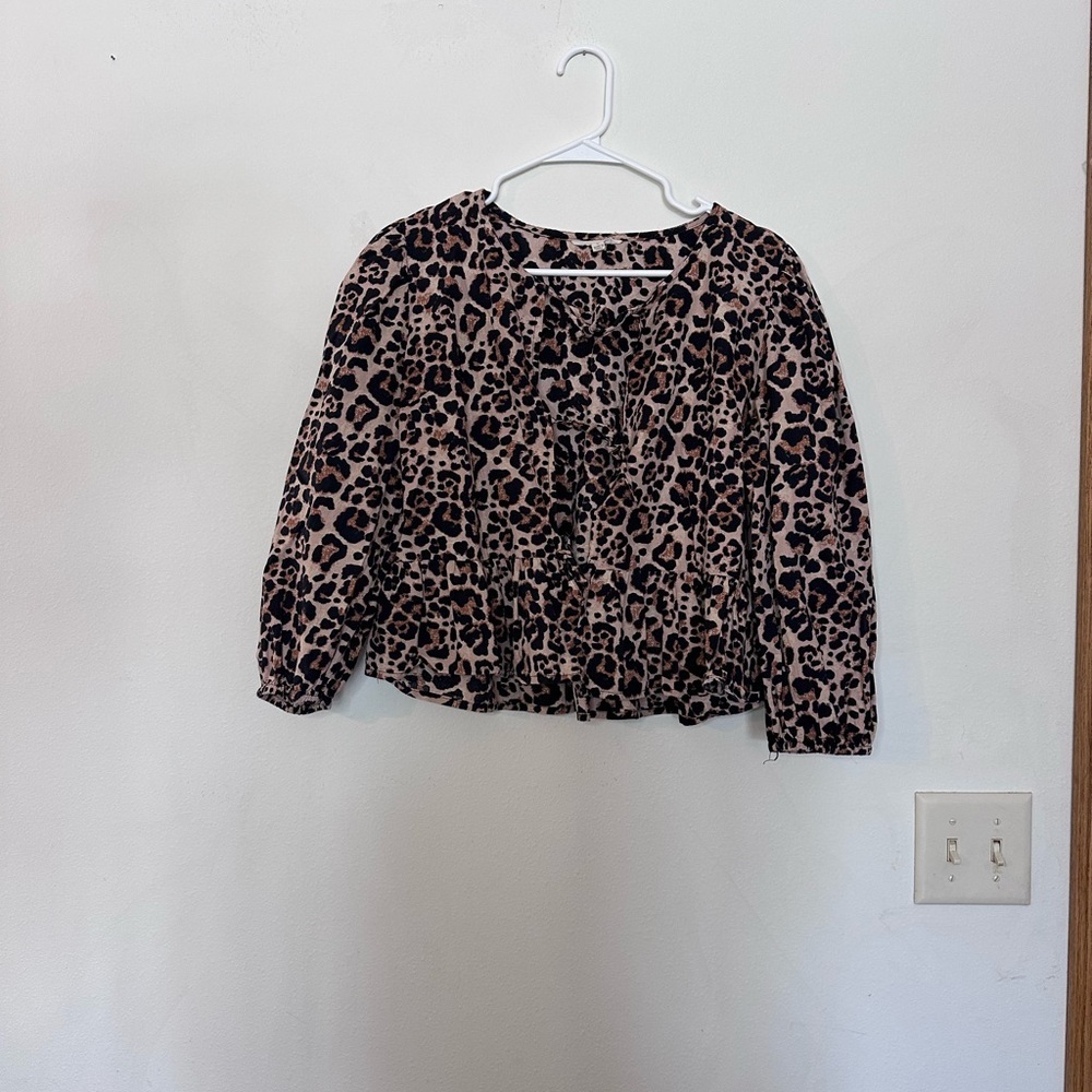 Chic Leopard Print Blouse for Women - Picture 1 of 4